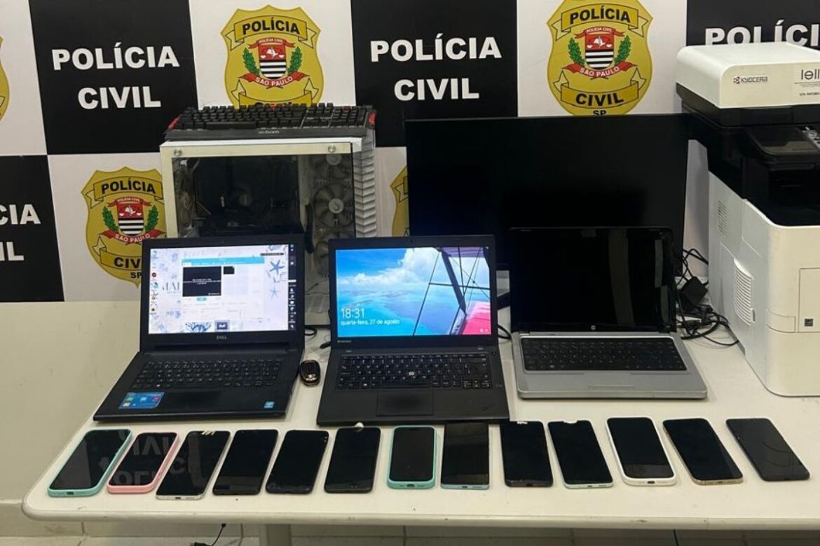 policia-prende-suspeitos-de-golpes-em-lojas-virtuais-no-litoral-de-sp