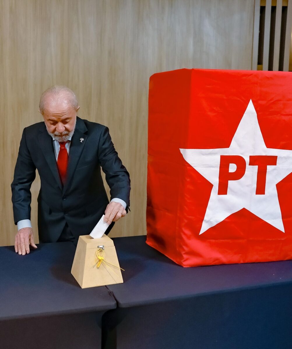 pt-supera-racha-interno-e-vai-atras-das-big-techs