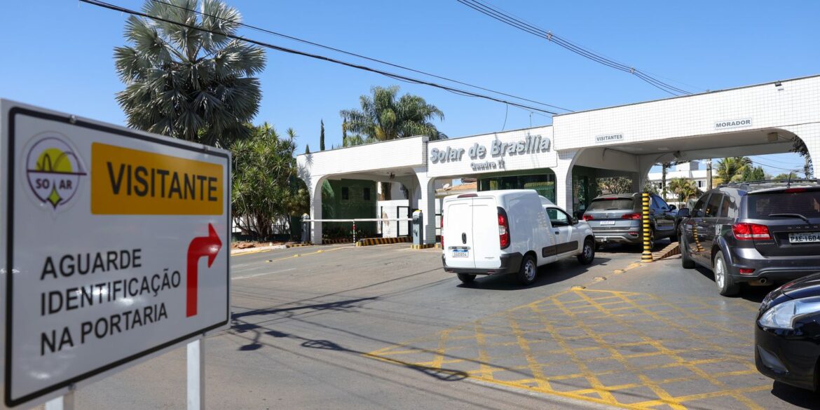 moraes-manda-vistoriar-carros-e-area-externa-da-casa-de-bolsonaro