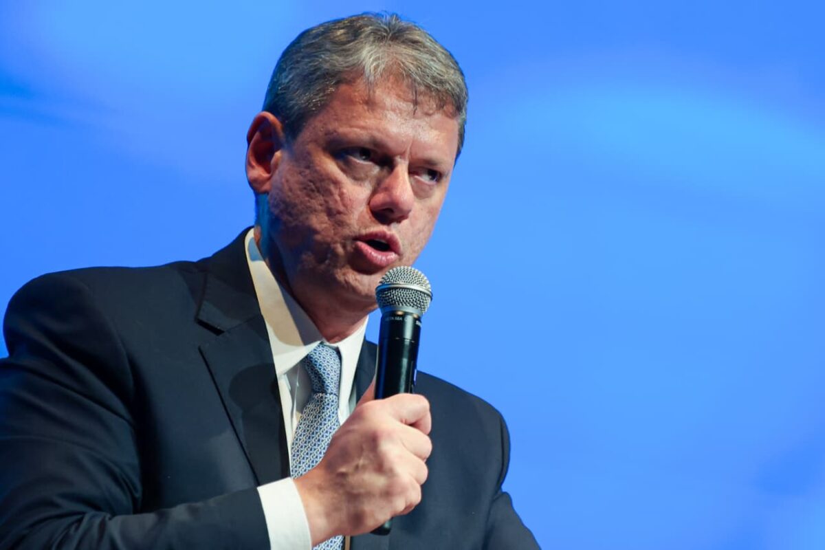 na-hora-de-votar,-lembre-se-que-tarcisio-prometeu-perdoar-bolsonaro