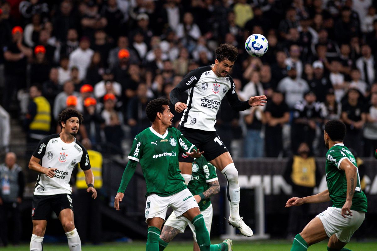 com-penalti-e-gol-contra,-corinthians-e-palmeiras-empatam-em-derbi