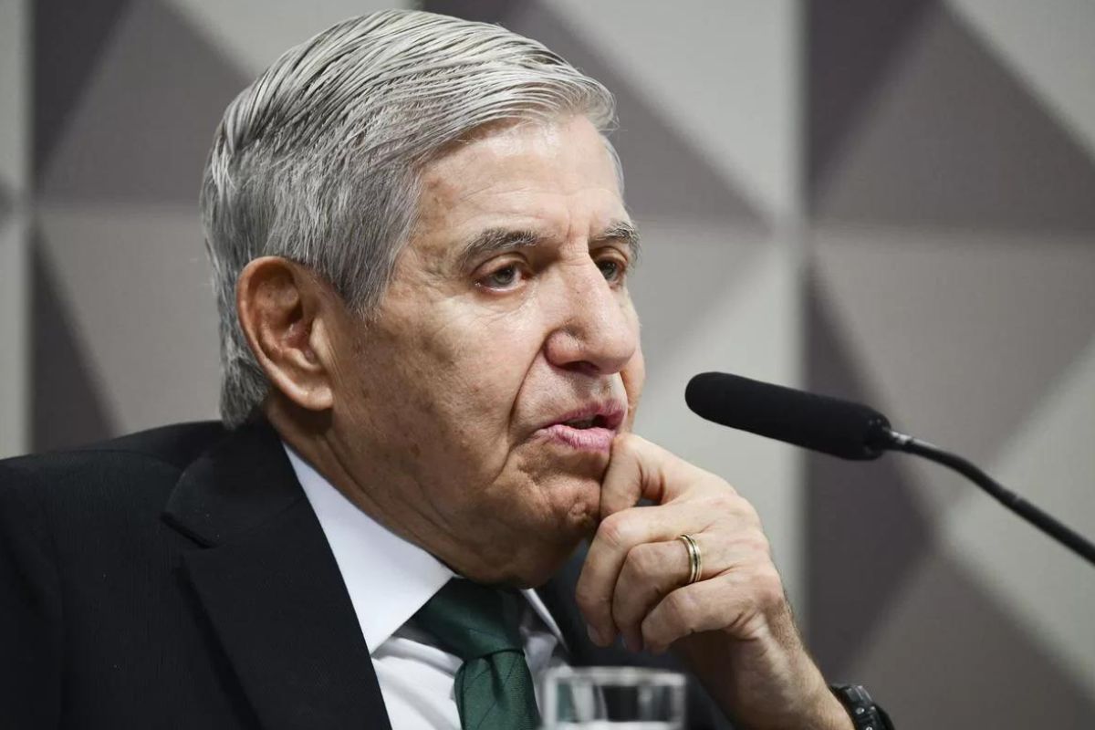 moraes-autoriza-defesa-de-heleno-a-usar-slides-em-julgamento-no-stf