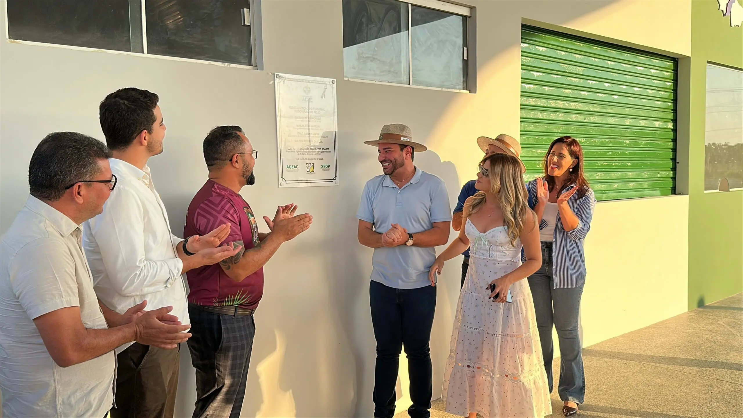 Gladson inaugura Terminal Rodoviário de Feijó e anuncia novos investimentos
