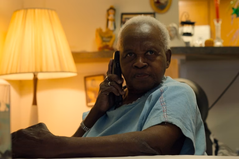 Vítima de ‘a mulher da casa abandonada’ rompe silêncio após 25 anos