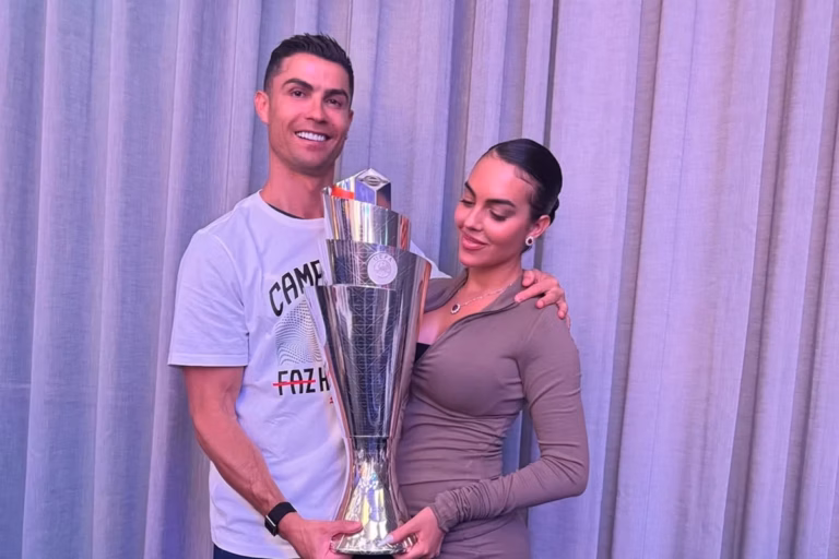 Cristiano Ronaldo e Georgina Rodríguez ficam noivos; relembre a história de amor