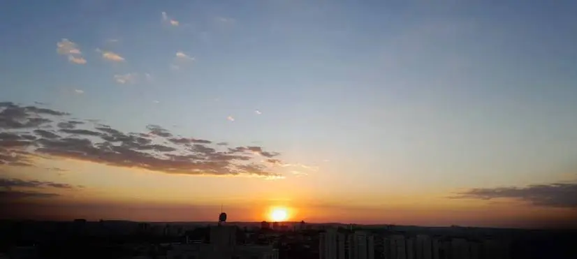 Ar polar mantém domingo seco, ensolarado e com noite fria no Acre; veja a previsão