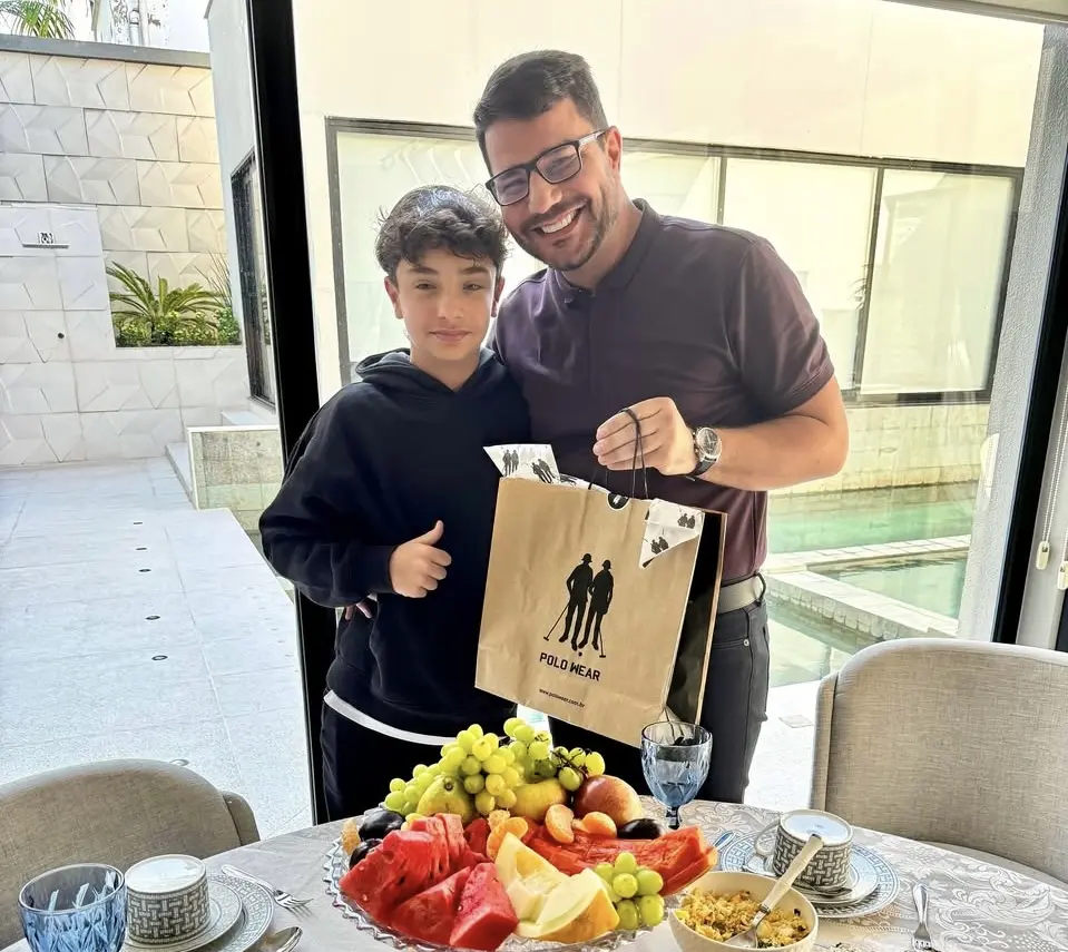 Gladson celebra Dia dos Pais com café da manhã e homenagem do filho: “Presente de Deus”