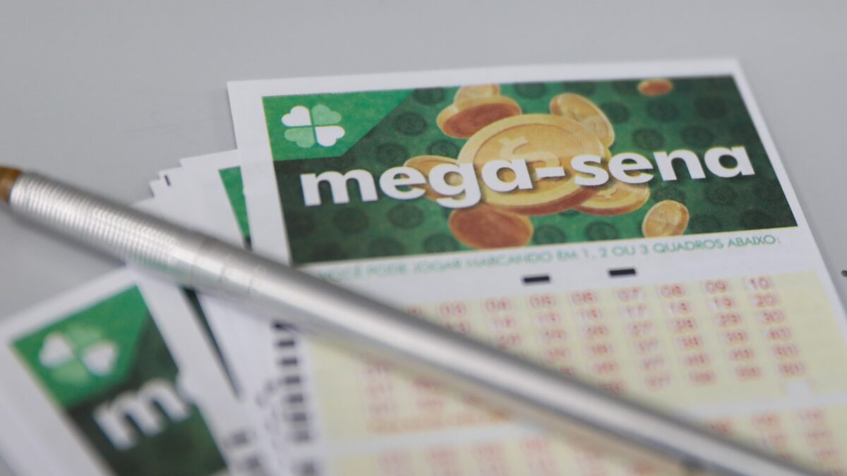 Veja os números sorteados na Mega-Sena deste sábado; prêmio de R$ 28 milhões