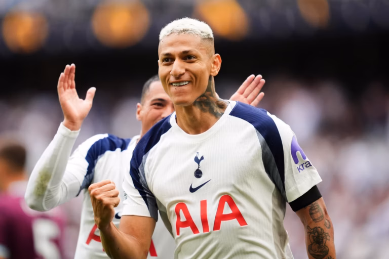 Jornal espanhol exalta Richarlison após grande atuação pelo Tottenham