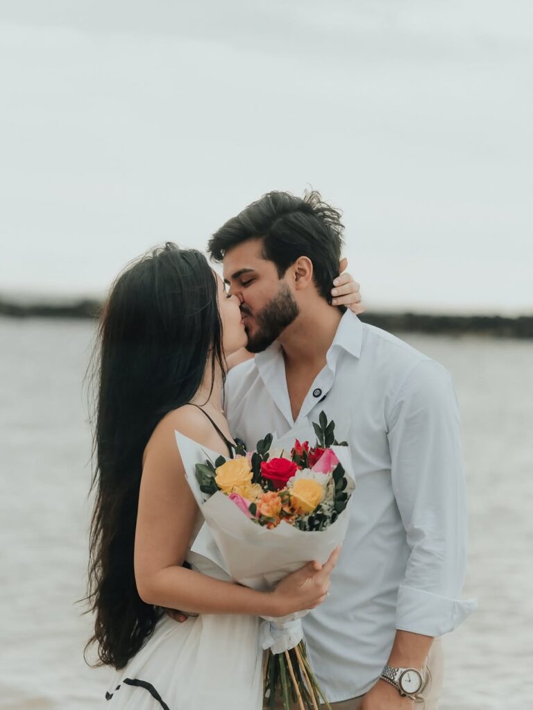 RogĂ©ria Rocha anuncia noivado com pastor Cristian Felicidade; VEJA VĂDEO E FOTOS