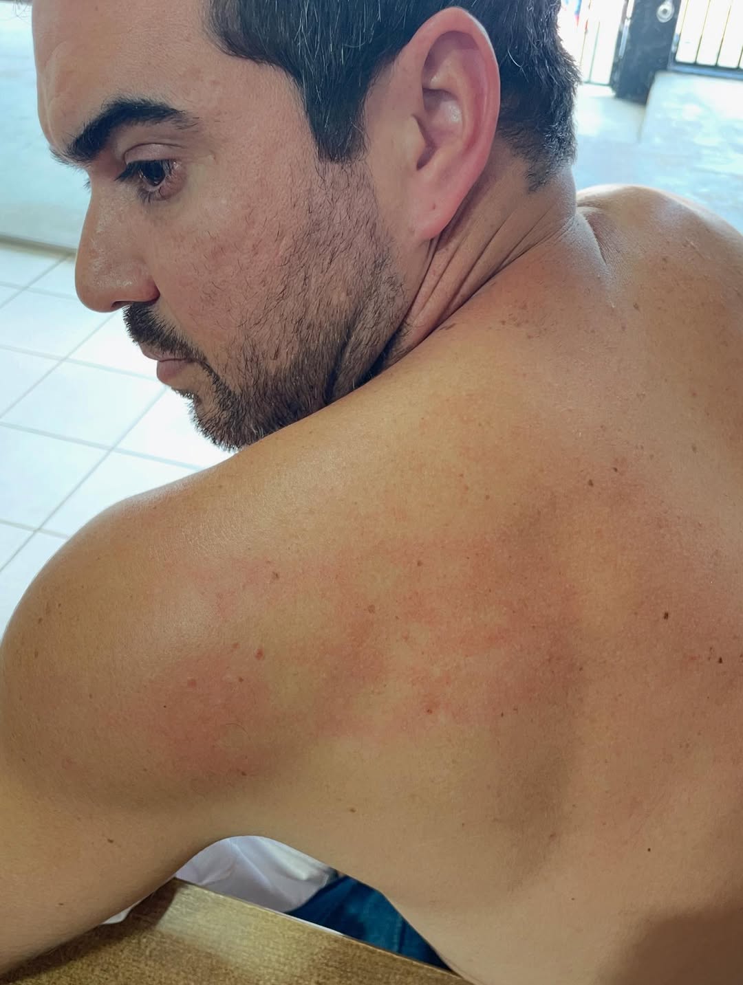 Vereador acusa colega de agressão e pede afastamento por quebra de decoro; acusado confessa ‘empurrão’