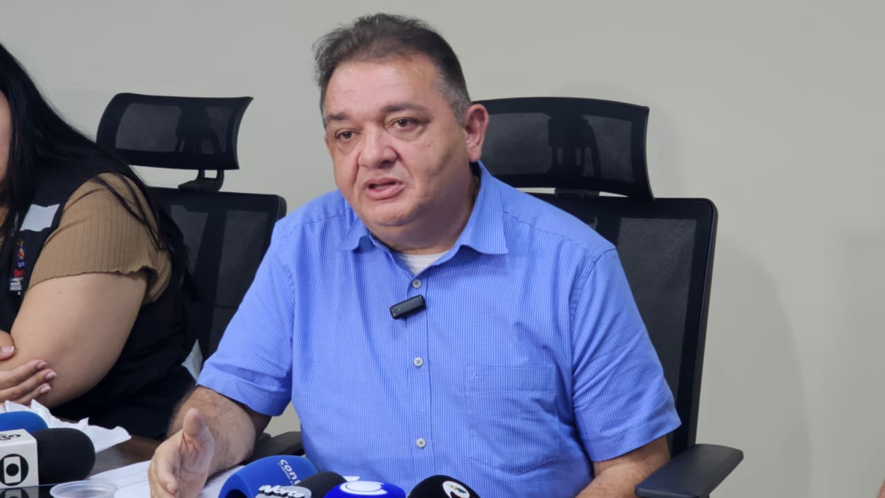 VÍDEO: superintendente da RBTrans se emociona e chora ao negar acusações de assédio