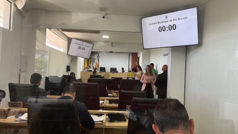 Câmara de Rio Branco recebe projetos para apoiar pais atĂpicos e famĂlias em luto gestacional