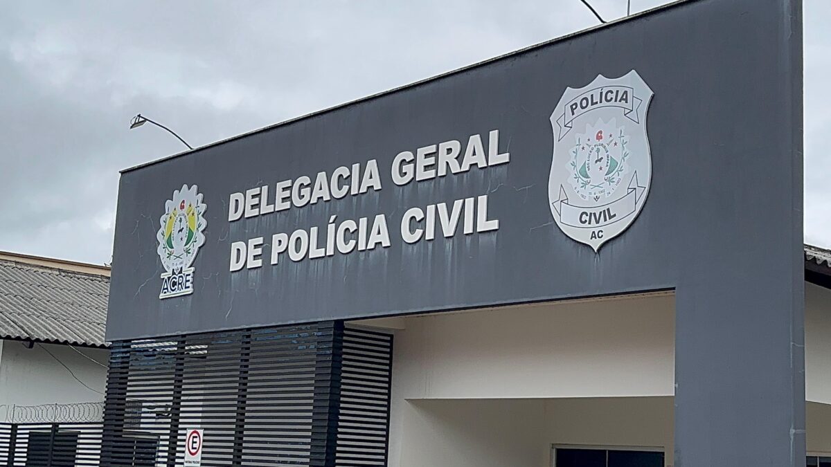 No Acre, idosa de 74 anos pula da porta de casa para fugir de agressões do próprio filho