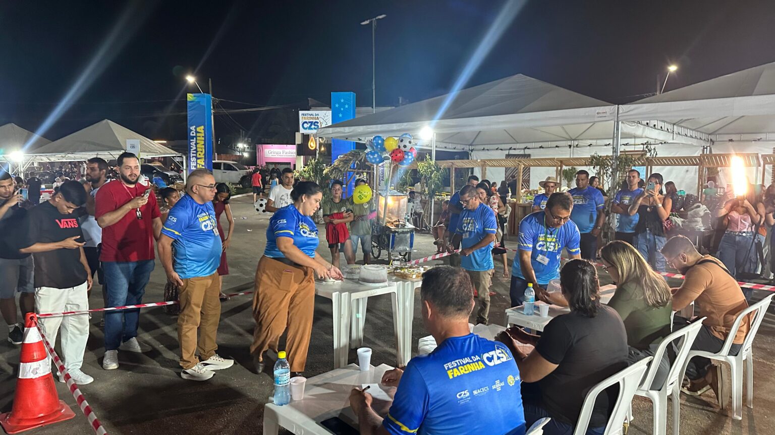 Festival da Farinha abre com concurso do melhor prato típico derivado da mandioca em Cruzeiro do Sul