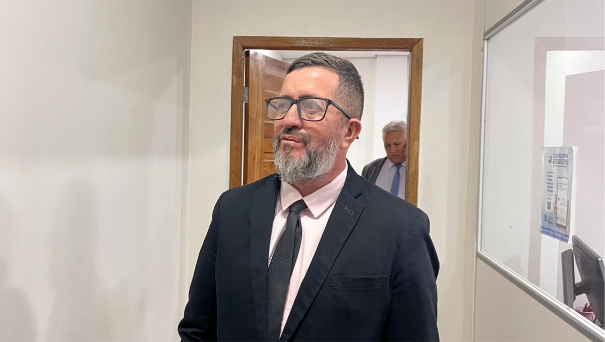 LĂder do prefeito nega represália apĂłs esvaziamento de sessĂŁo e diz que Refis será votado LĂder do prefeito nega represália apĂłs esvaziamento de sessĂŁo e diz que Refis será votado