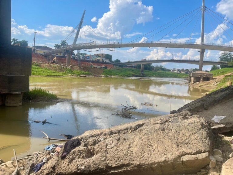 Prefeitura de Rio Branco declara emergência em saúde por 180 dias devido à seca do Rio Acre