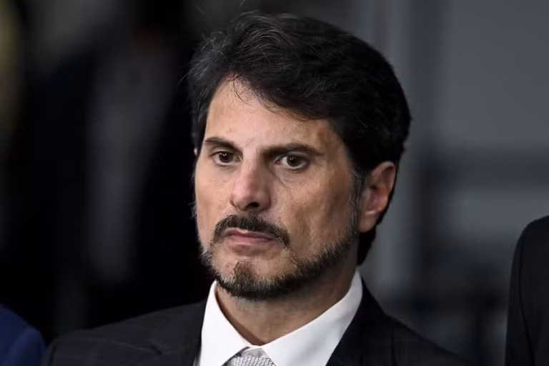 PF indicia Marcos do Val e influenciadores de direita por obstrução e corrupção de menor