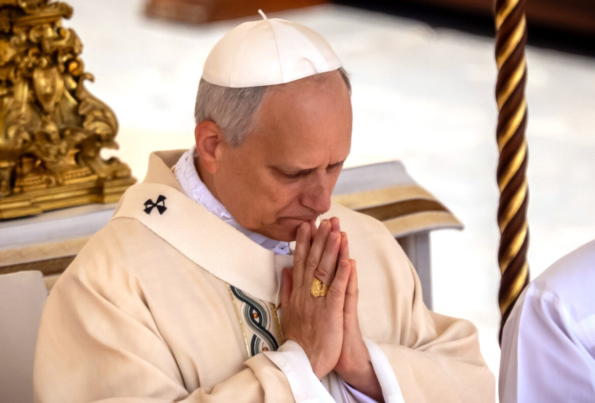 papa-lamenta-morte-de-mais-de-800-pessoas-em-terremoto-no-afeganistao