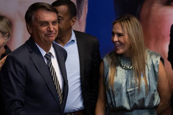 celina-sobre-julgamento-de-bolsonaro:-“a-gente-espera-um-milagre”