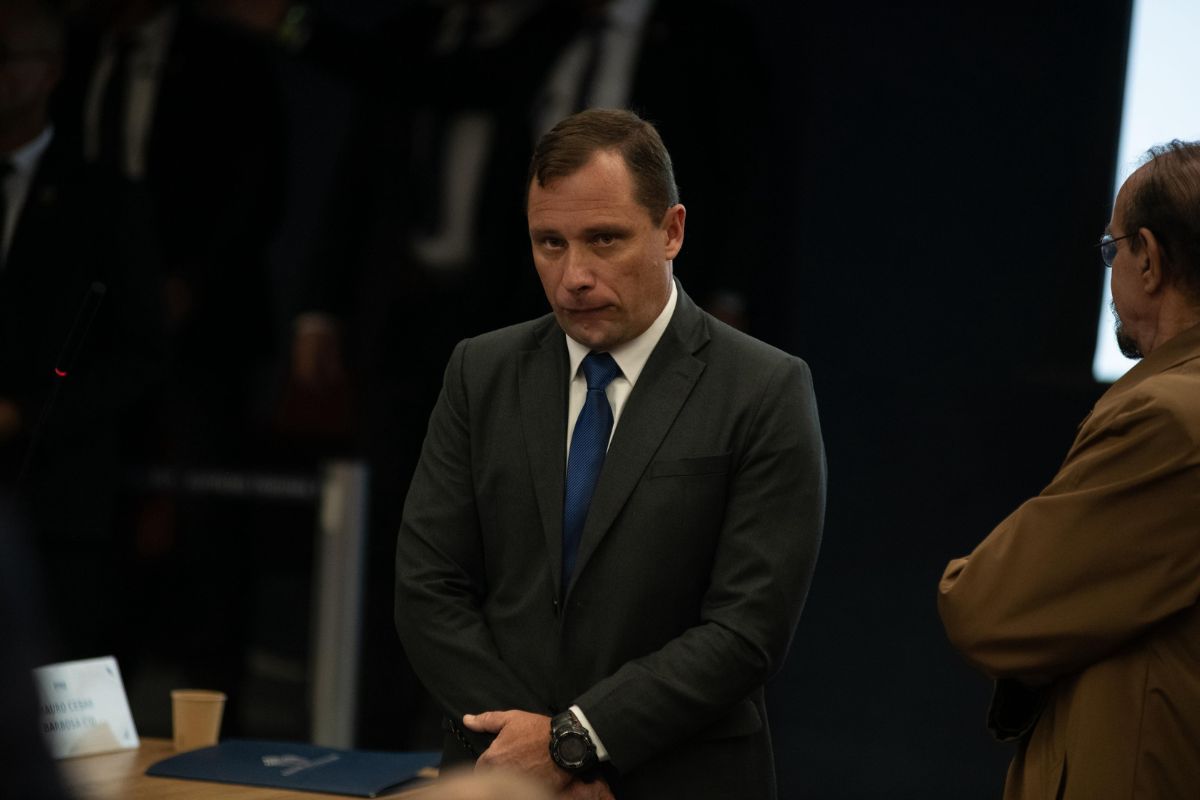 mauro-cid-pede-baixa-do-exercito:-“nao-tem-condicoes-psicologicas”