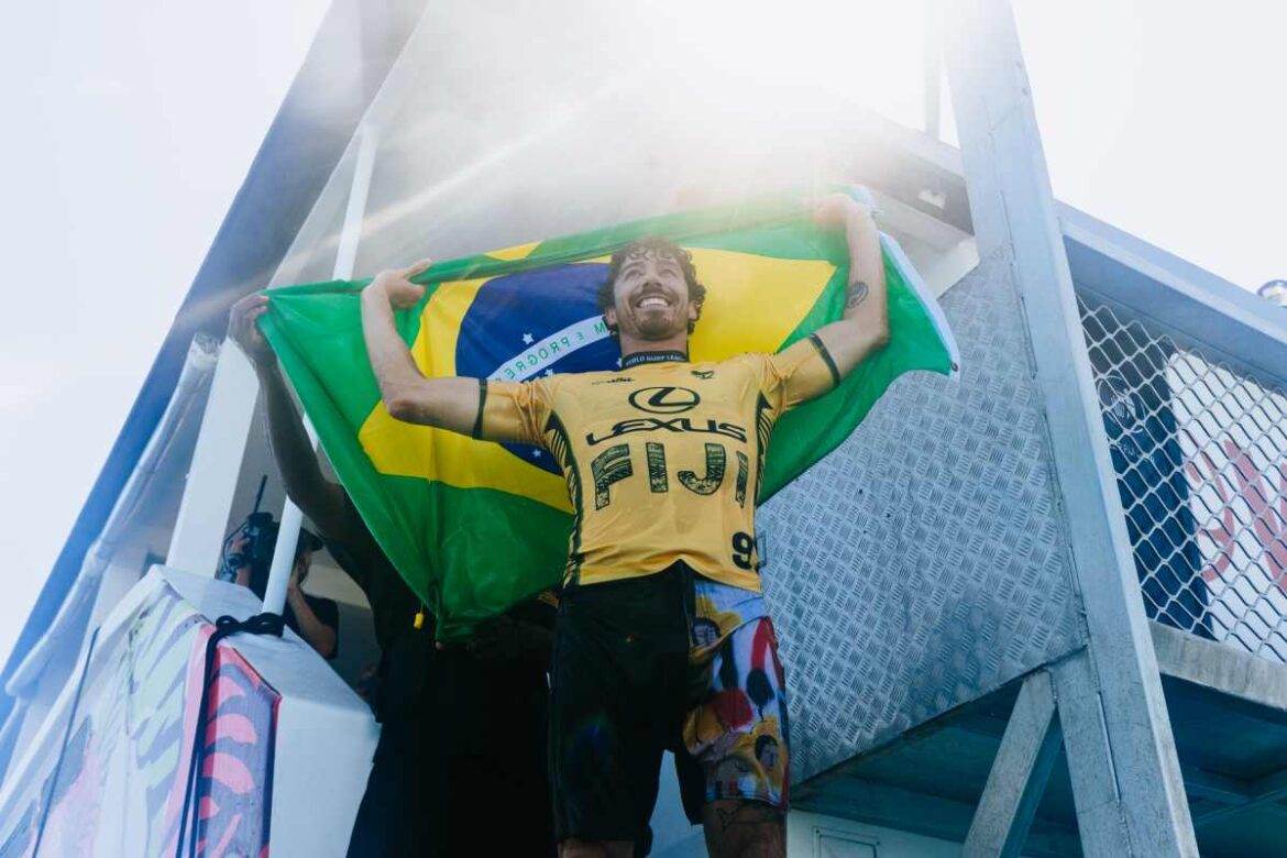 yago-dora-estabelece-dominio-brasileiro-no-surfe.-relembre-campeoes
