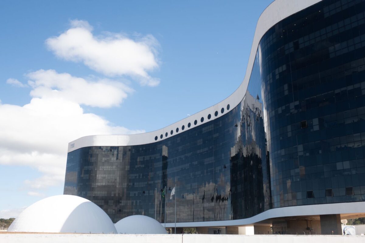 participacao-da-defensoria-publica-no-tse:-o-gesto-de-carmen-lucia-e-o-avanco-da-democracia