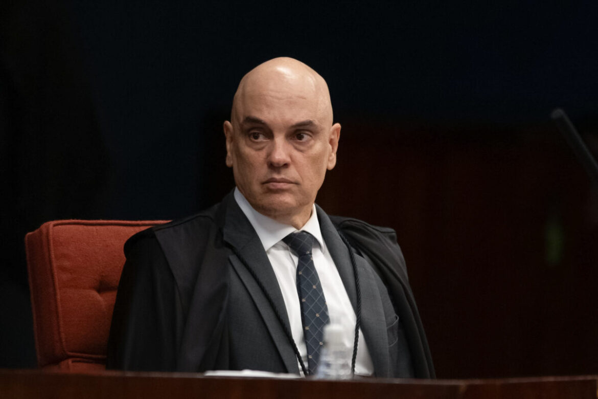 alexandre-de-moraes-se-manifesta-sobre-denuncias-de-ex-assessor