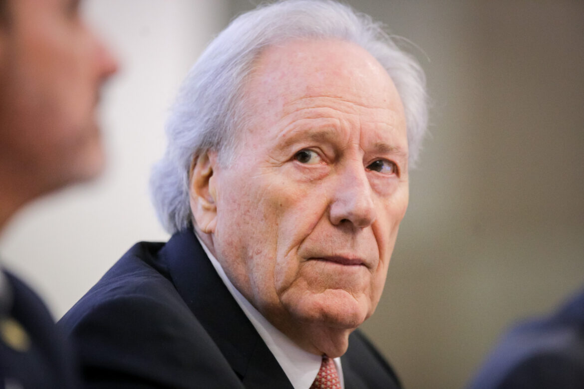 a-duvida-de-lewandowski-sobre-a-cassacao-de-seu-visto-por-trump