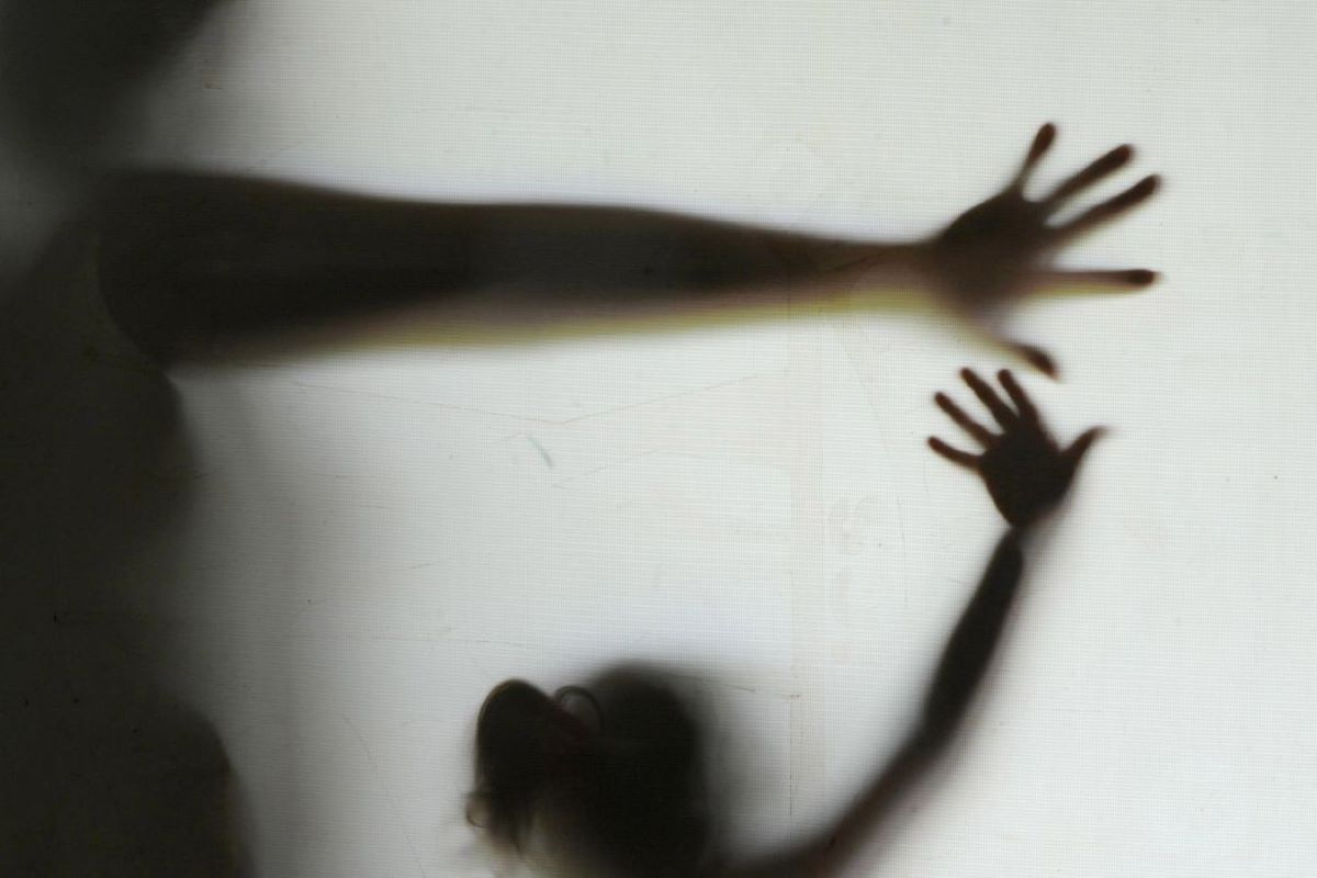 fora-da-escola-e-sem-vacinas,-crianca-de-6-anos-e-resgatada-de-carcere