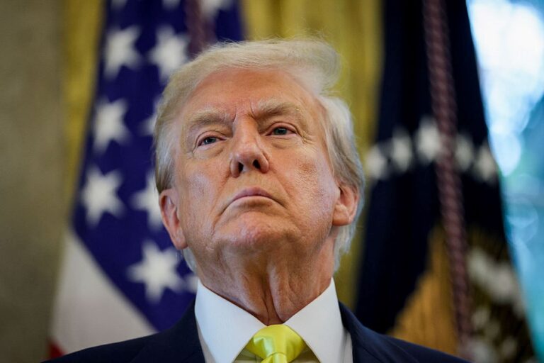 Trump diz que aviões da Venezuela serão abatidos, se oferecerem ameaça