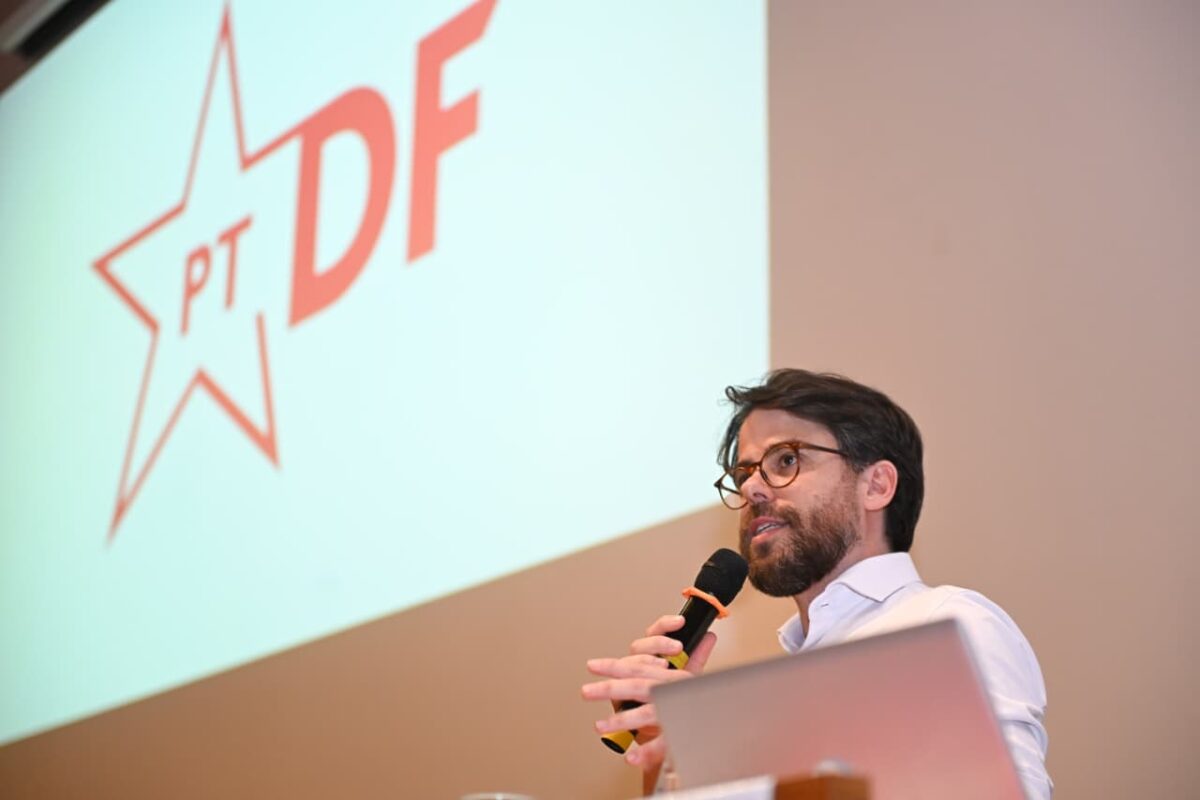 novo-presidente-do-pt-df-toma-posse-do-cargo-em-cerimonia-na-cldf