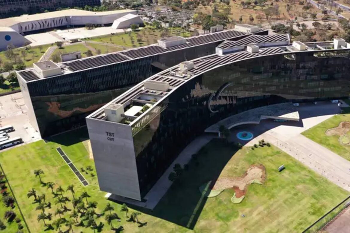 tst-tem-contrato-de-r$-8,6-milhoes-para-“faz-tudo-vip”-de-ministros