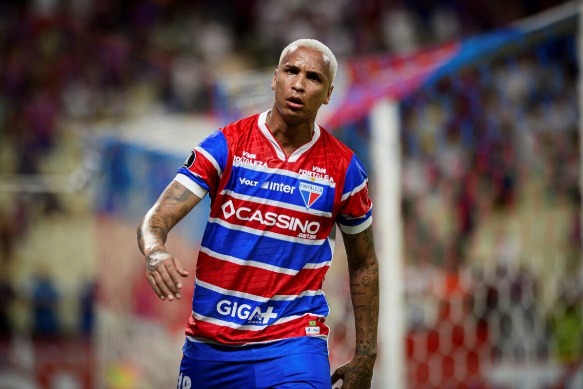 ele-esta-de-volta!-deyverson-e-reintegrado-ao-fortaleza-por-palermo