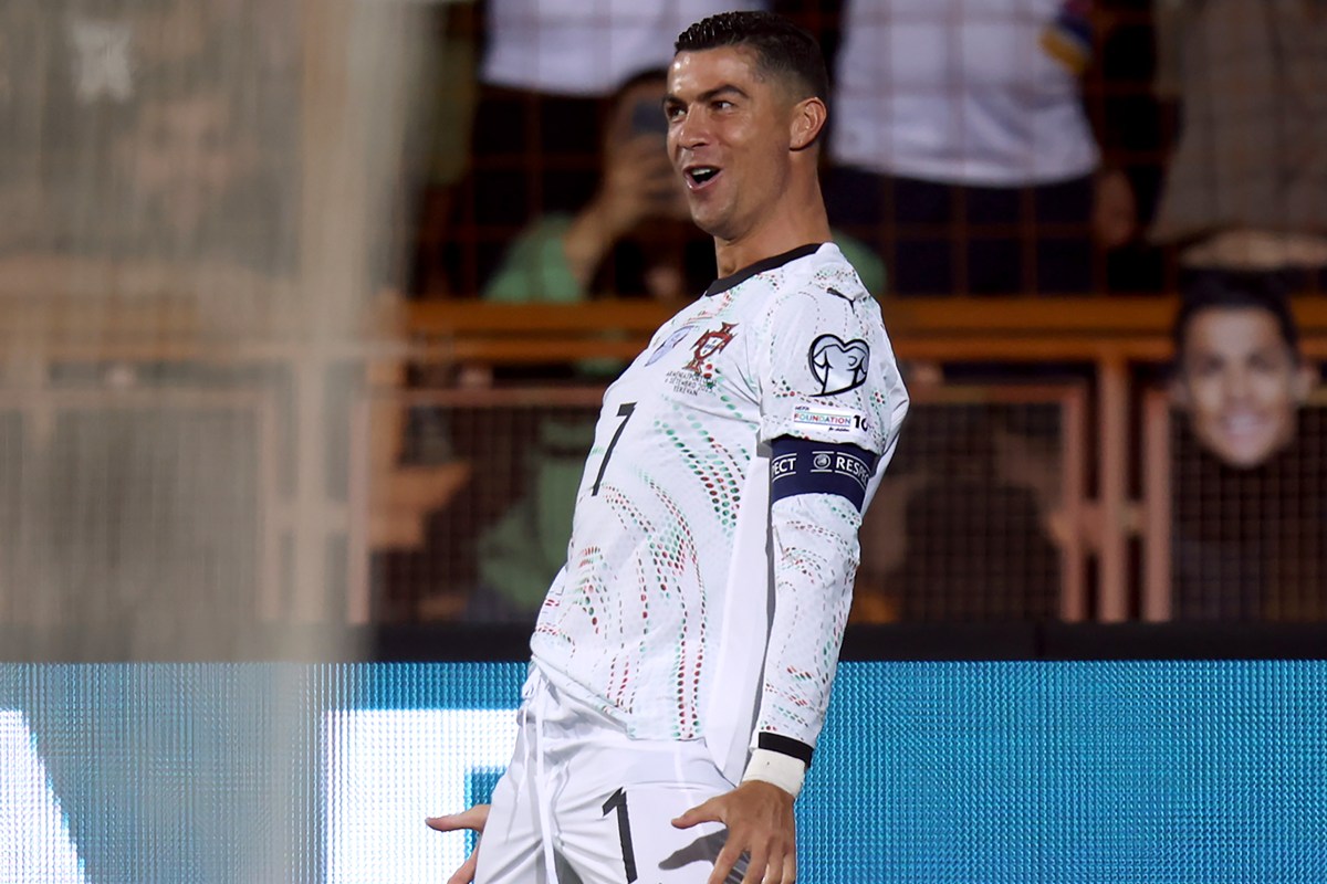 video:-cristiano-ronaldo-faz-golaco-de-longe-em-vitoria-de-portugal