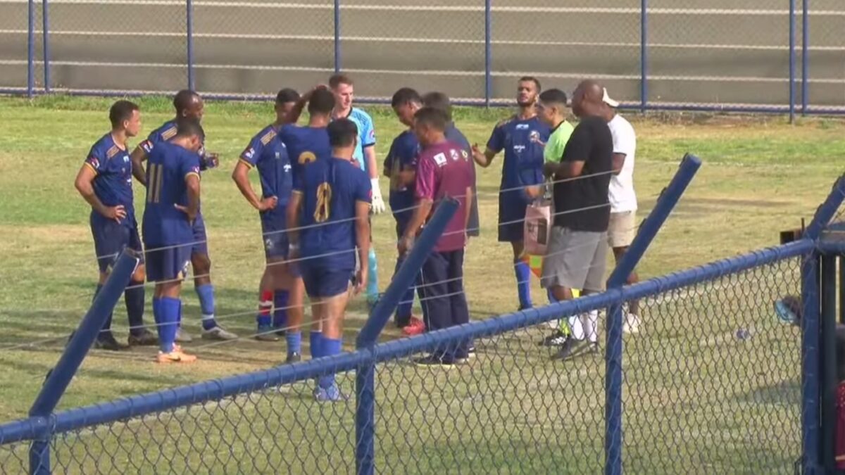 confusao-entre-dirigente-e-jogadores-marca-jogo-da-serie-b-do-df