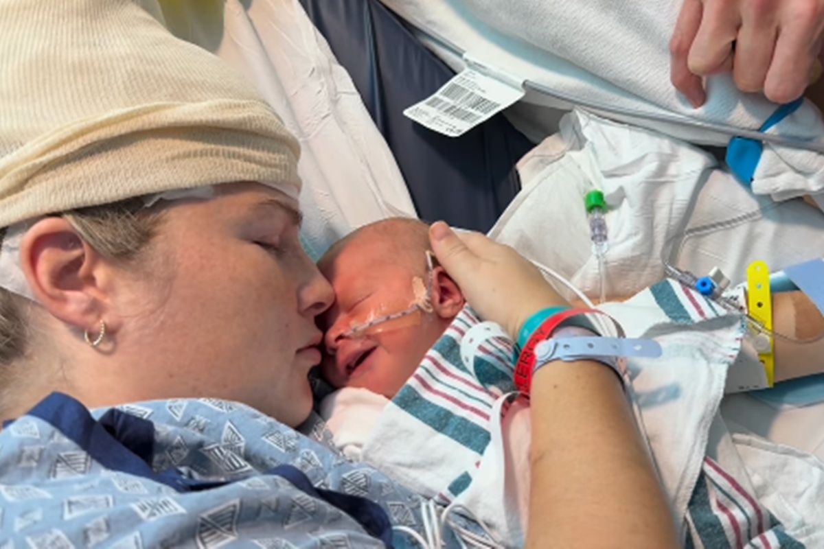 ex-estrela-de-reality-fica-em-estado-grave-apos-parto-do-7o-filho