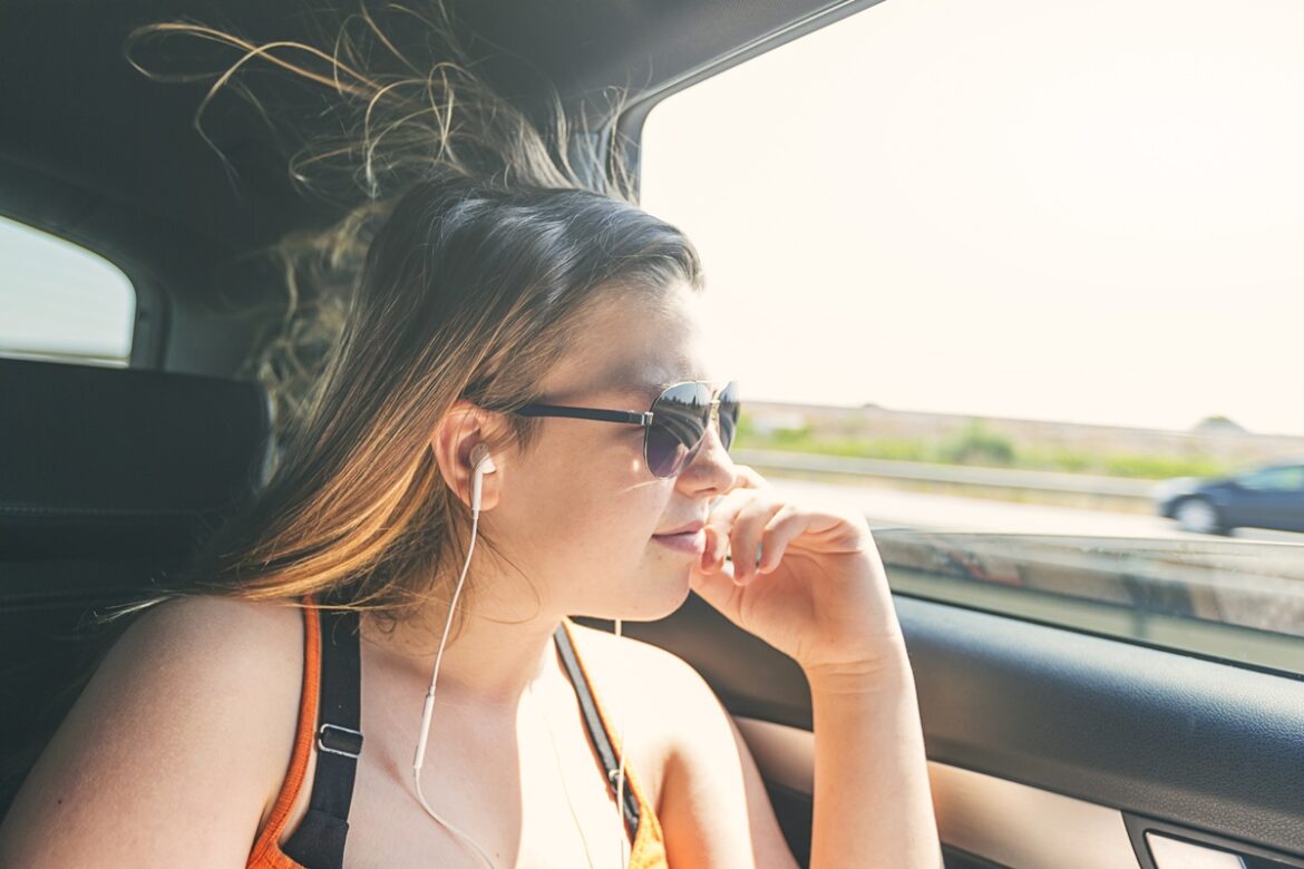 um-tipo-de-musica-pode-aliviar-o-enjoo-durante-viagens-de-carro