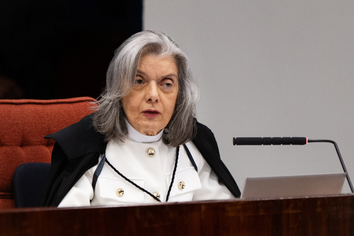 carmen-lucia-faz-defesa-de-urna-eletronica-em-julgamento-de-bolsonaro