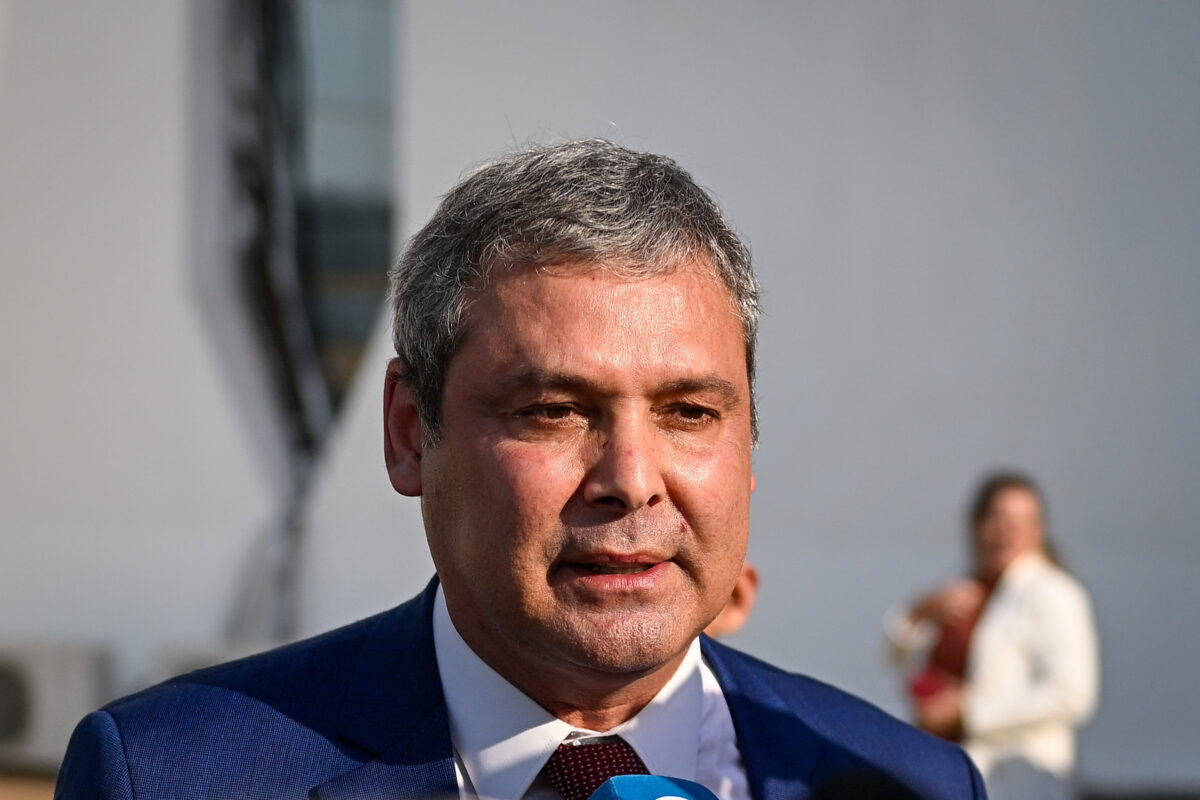 lider-do-pt-celebra-condenacao-de-bolsonaro-pelo-stf:-“emocionado”