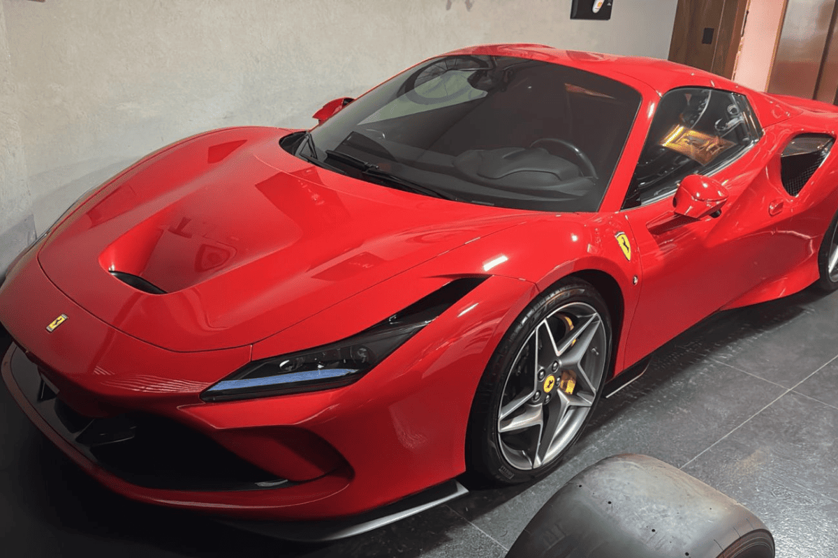 pf-apreende-ferrari-com-socio-de-nelson-willians