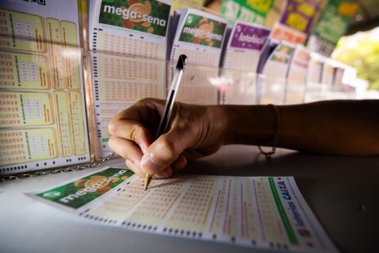 Loterias: Dupla-Sena sorteia R$ 8,7 milhões nesta sexta. Confira