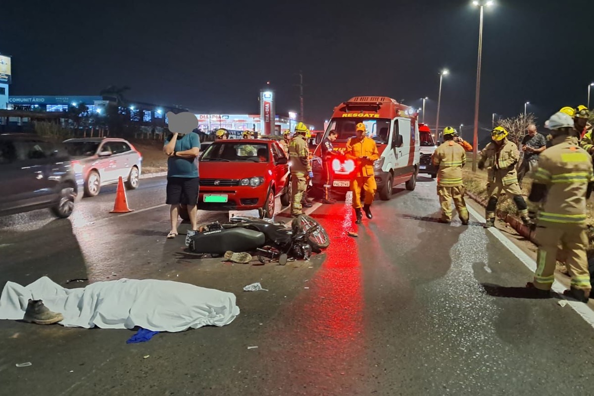 motociclista-morre-apos-colisao-violenta-contra-audi-q5-na-br-060