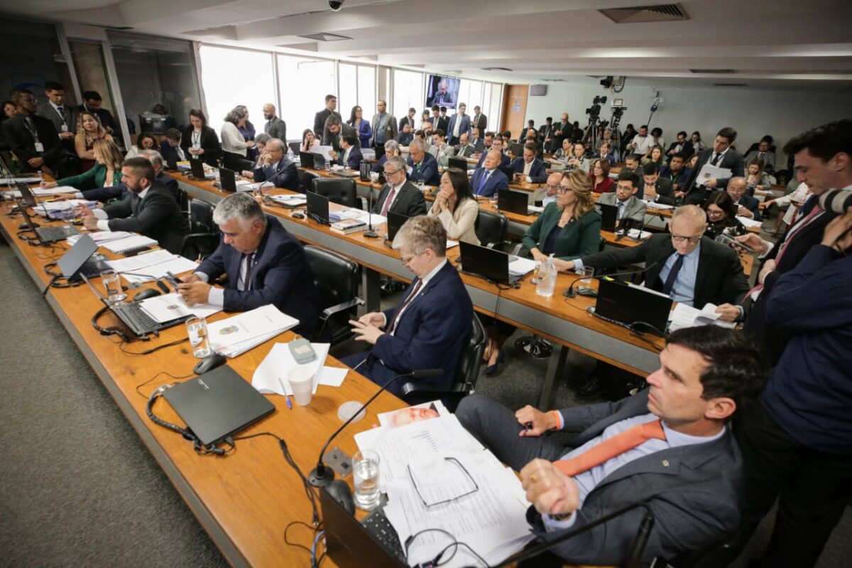 cpmi:-lulistas-reunem-arsenal-para-complicar-ex-ministro-de-bolsonaro