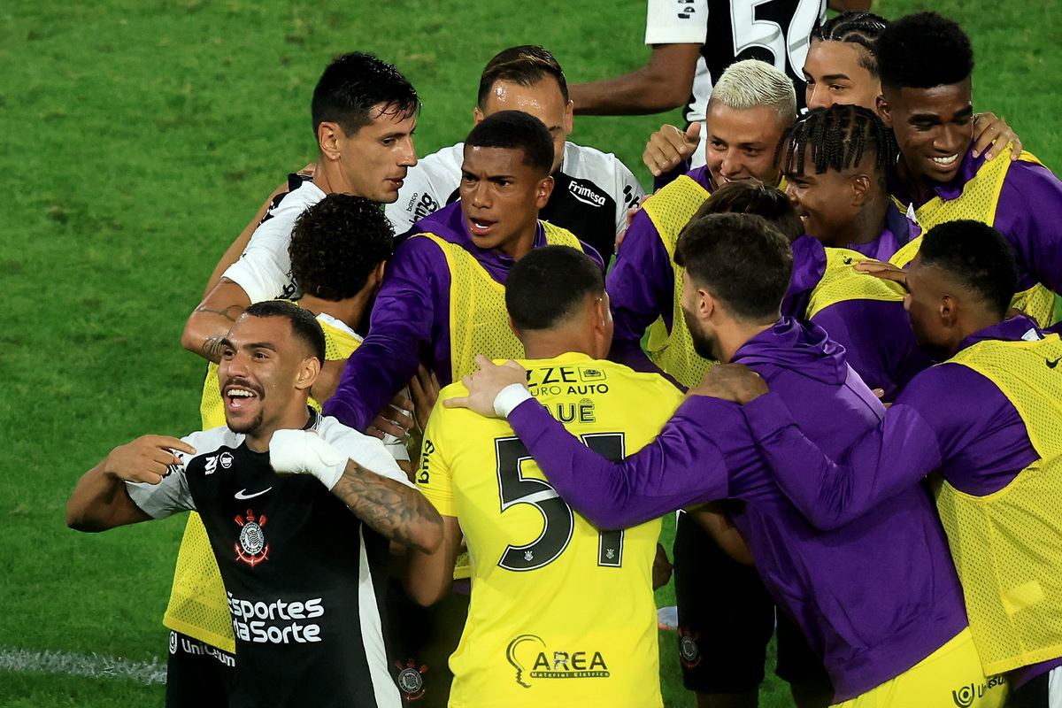 com-gol-de-matheuzinho,-corinthians-vence-o-fluminense-no-maracana