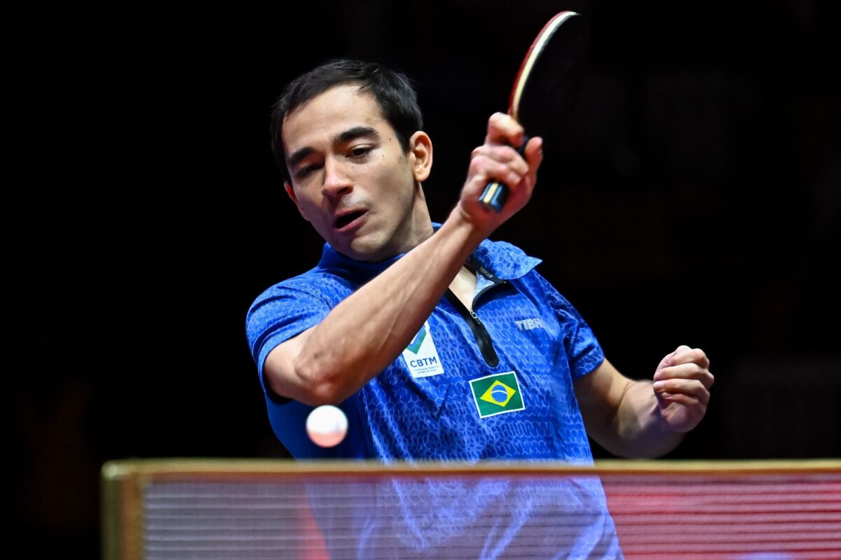hugo-calderano-elimina-anders-lind-e-vai-a-final-do-wtt-de-macau