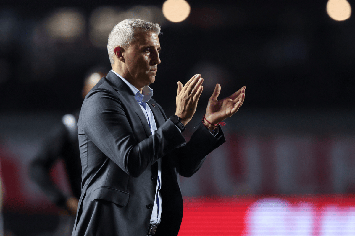 crespo-enaltece-jogadores-do-sao-paulo-apos-vitoria:-“uma-familia”