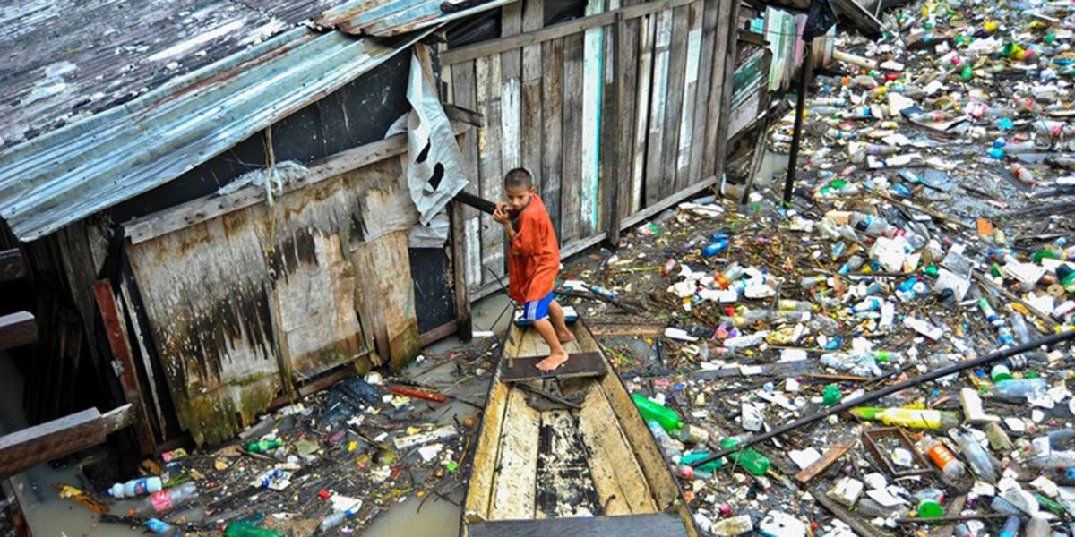 fiocruz-alerta-para-contaminacao-da-amazonia-por-plasticos