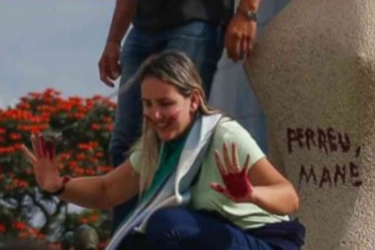 moraes-determina-cumprimento-de-pena-em-domiciliar-a-“debora-do-batom”