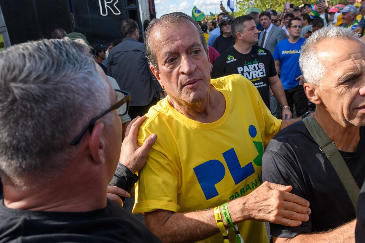 para-teu-proprio-bem,-por-que-nao-te-calas,-valdemar?